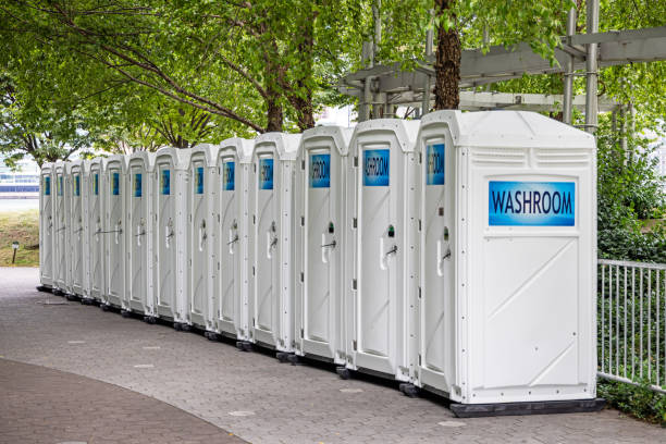 Best Porta potty delivery and setup  in Bushnell, FL